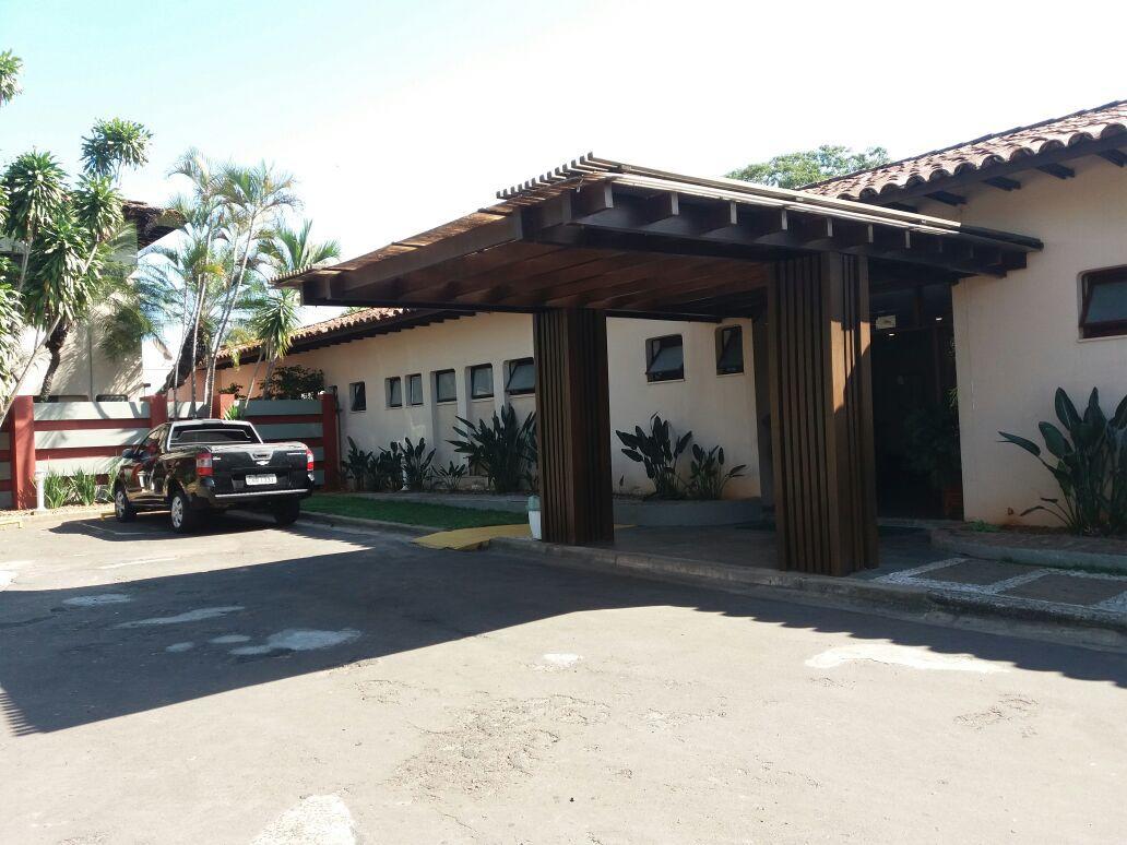 Hotel Angatu *